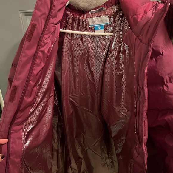 Columbia Winter Jacket. - Picture 3 of 5